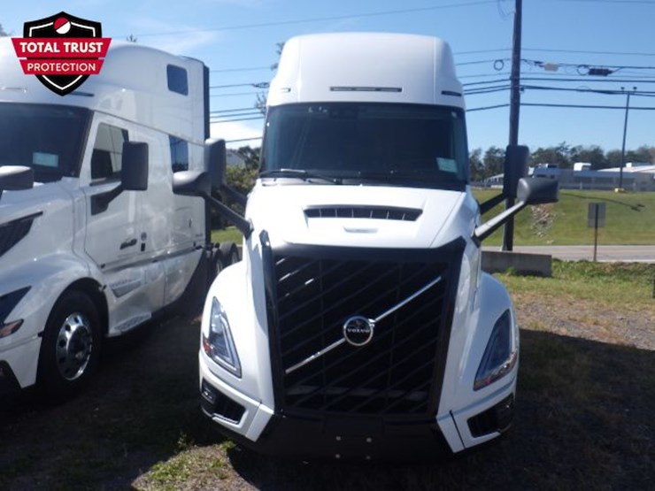 2025-volvo-vnl860-image-4