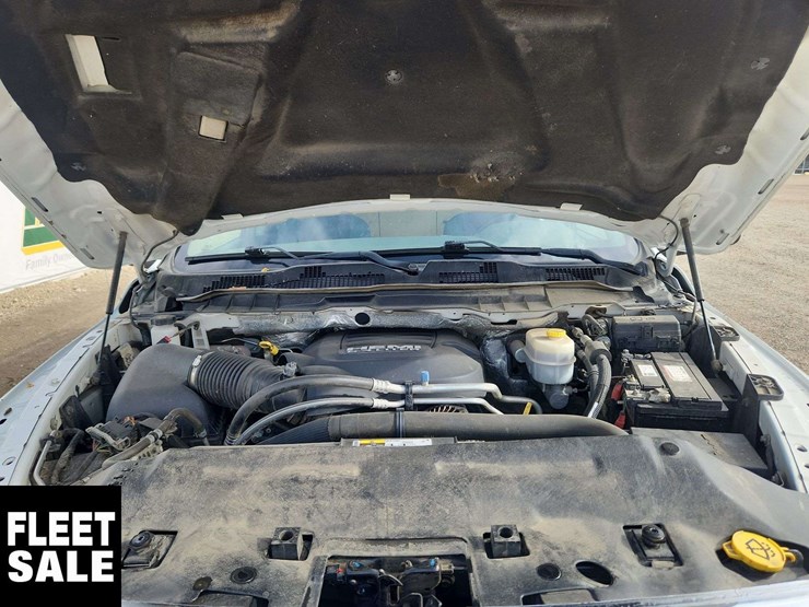 2016-ram-2500-slt-image-36