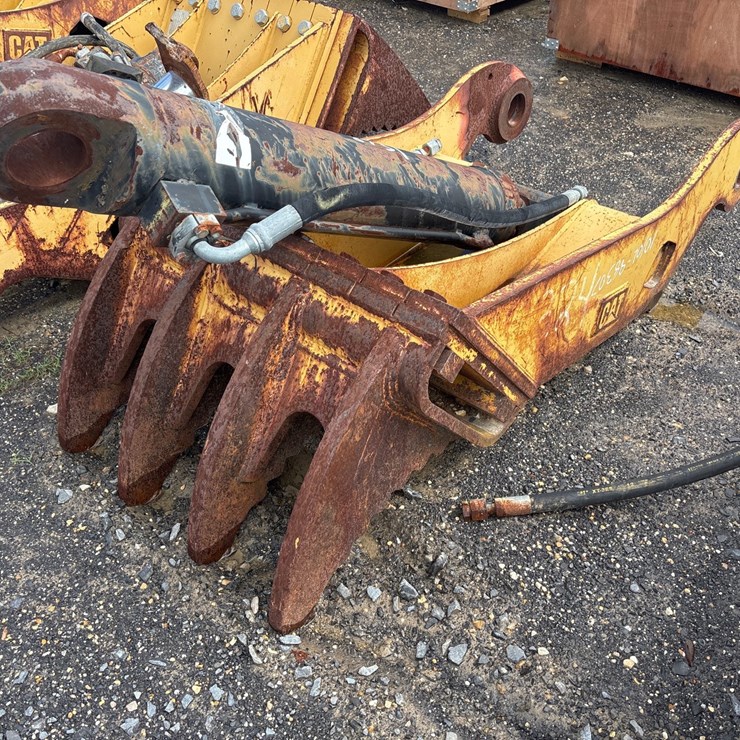 CATERPILLAR 323