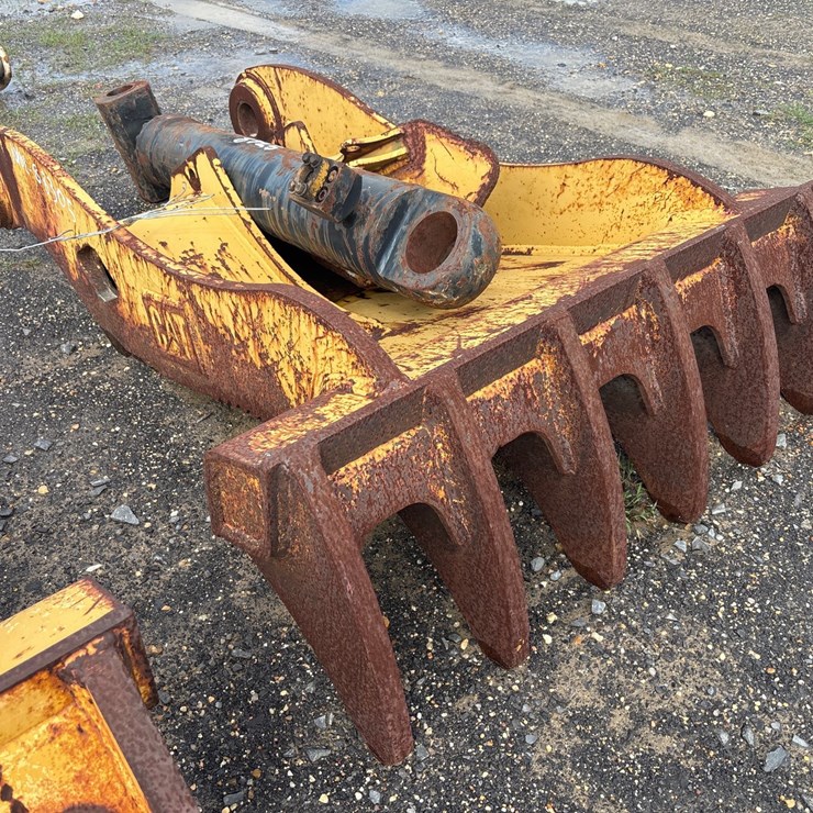 CATERPILLAR 323