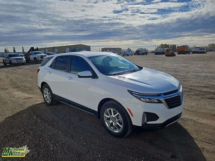 2022-chevrolet-equinox-image-2
