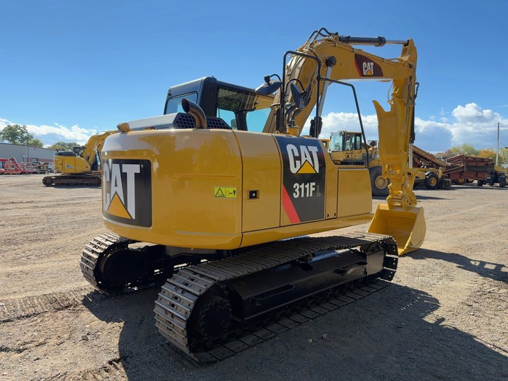 2016-caterpillar-311flrr-image-5