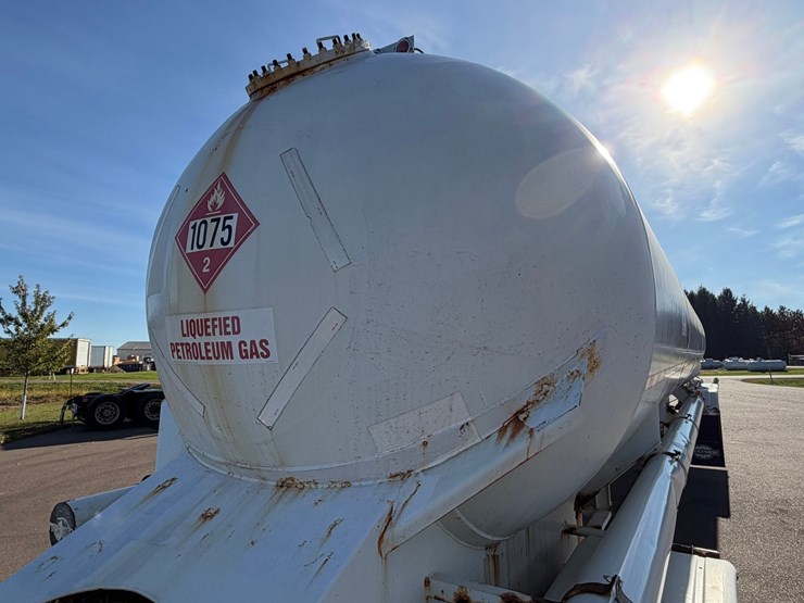 #1848-•-1997-leslie-44'-tanker-trailer-image-37