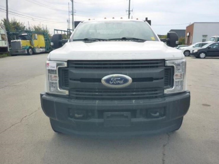 2019-ford-f350-xl-image-8