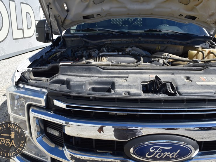 2020-ford-f550-xl-image-34