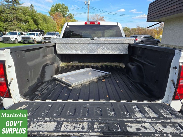 2015-chevrolet-silverado-1500-image-24