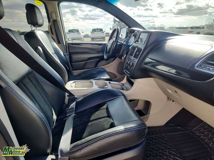 2014-dodge-grand-caravan-se-image-19