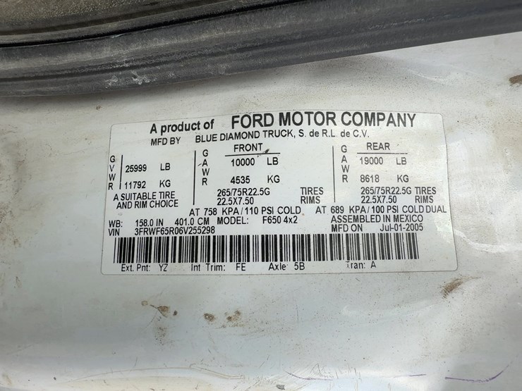 2006-ford-f650-xlt-image-30
