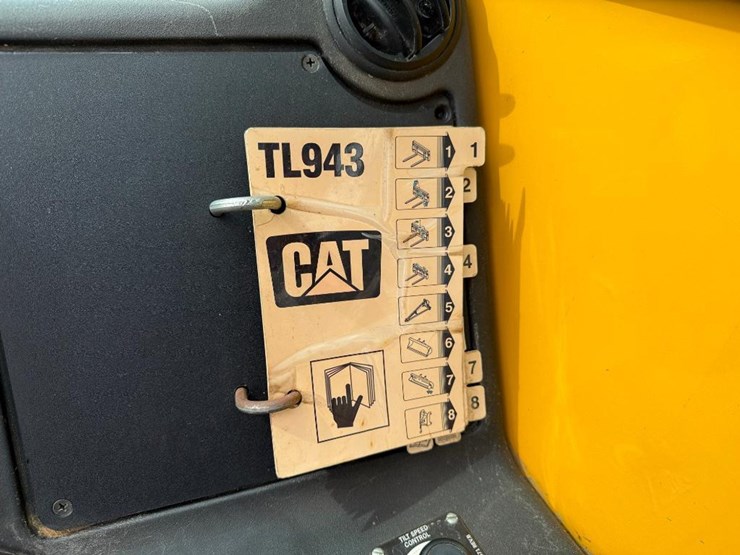 2007-caterpillar-tl943-image-48