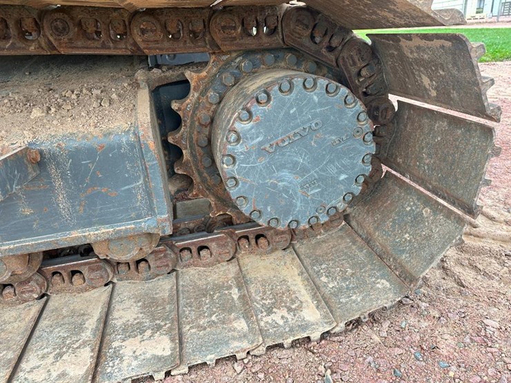 volvo-ec250e-lr-image-11