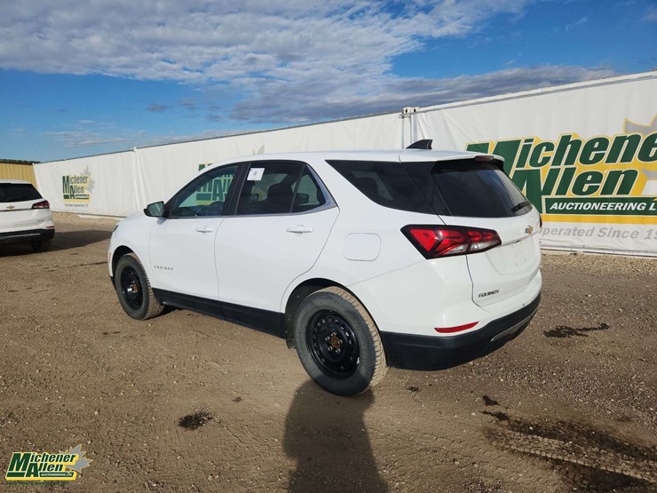 2022-chevrolet-equinox-image-2