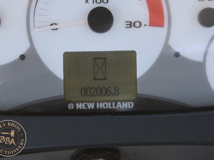 2013-new-holland-b110c-image-64