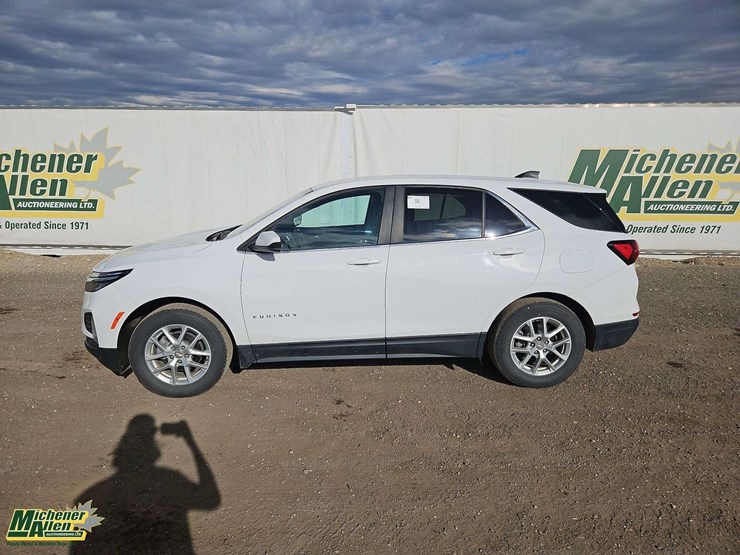 2022-chevrolet-equinox-image-10