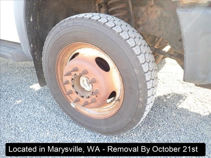 2011-ford-f550-image-32