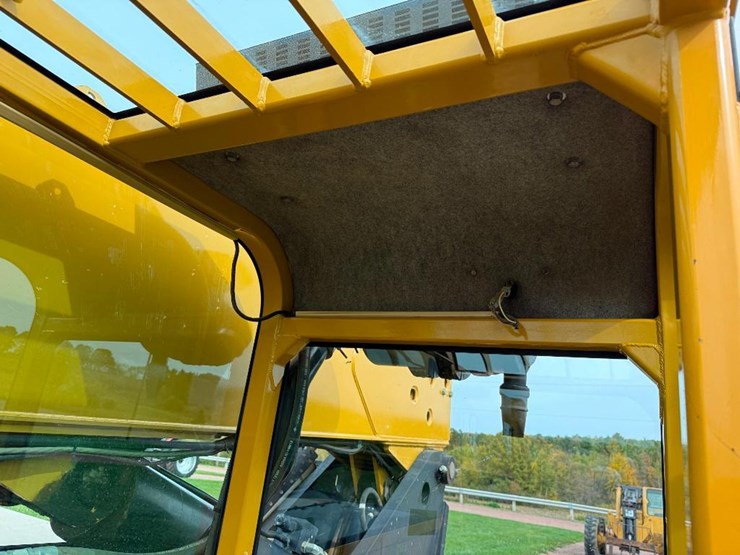 2007-caterpillar-tl943-image-38