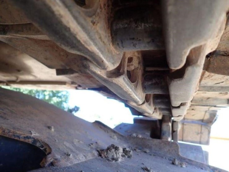 2014-deere-85g-image-42
