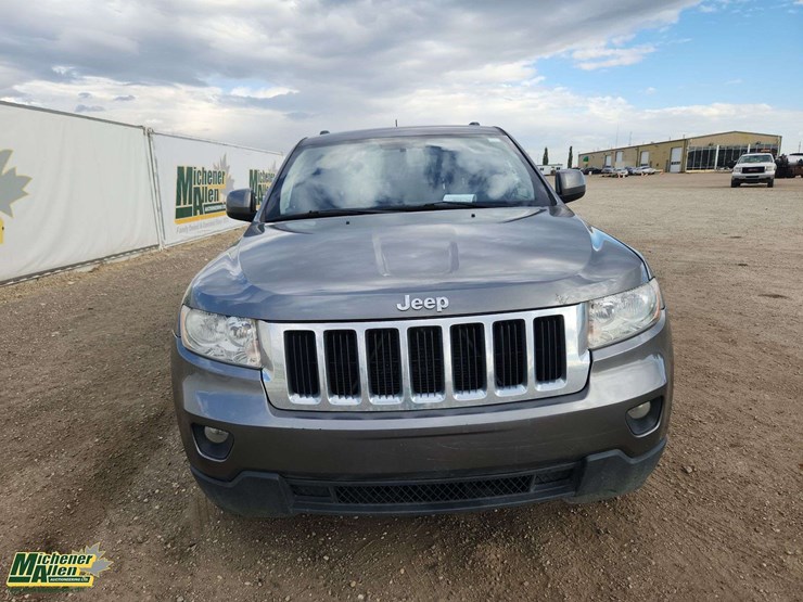 2012-jeep-grand-cherokee-image-18