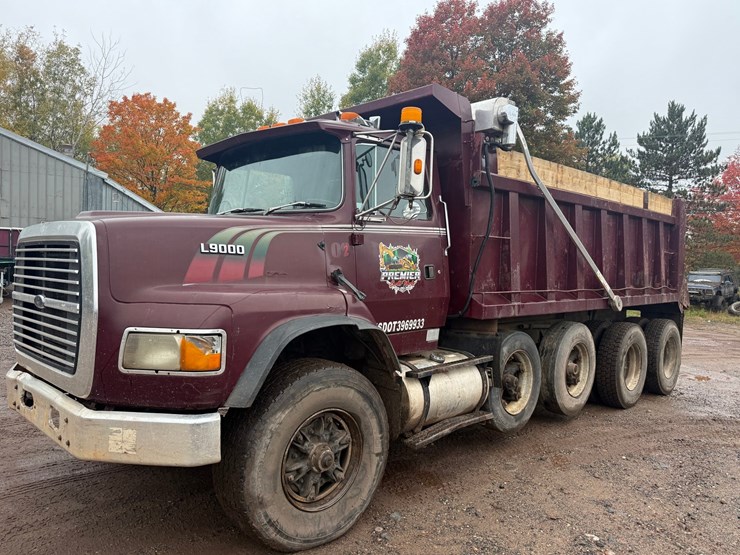 1992-ford-l9000-image-1