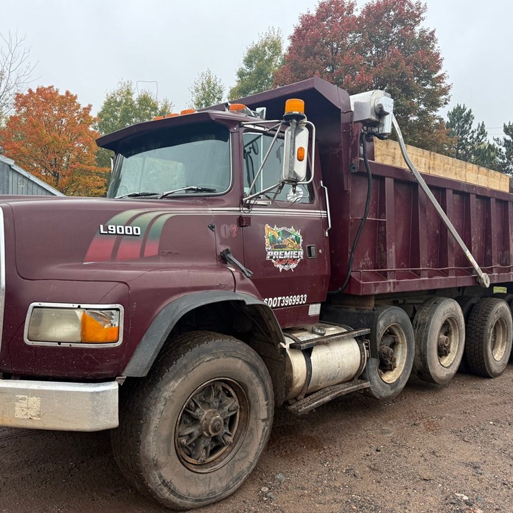 1992 FORD L9000