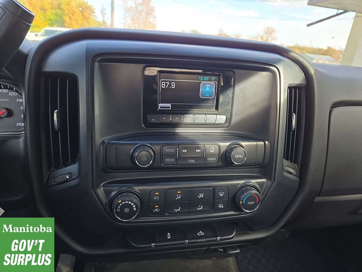 2015-chevrolet-silverado-1500-image-19