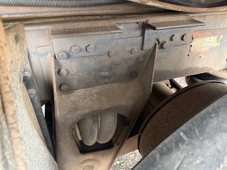 1992-ford-l9000-image-17