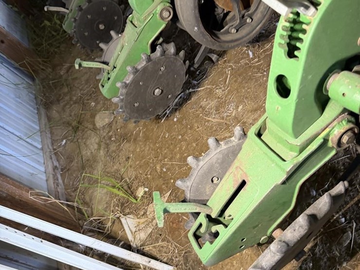 2013-john-deere-db60-image-12