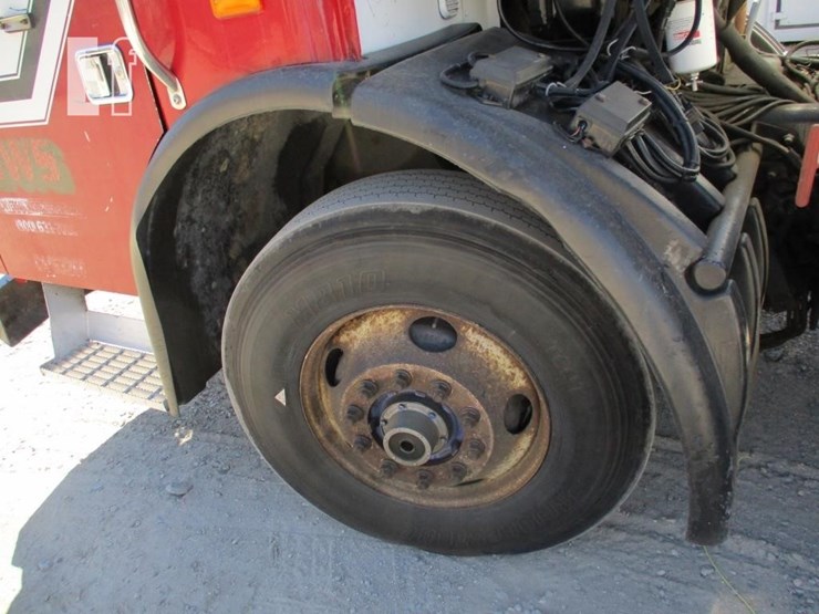 2005-freightliner-condor-image-25