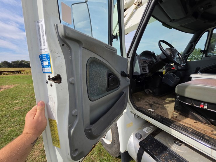 2007-international-durastar-4400-image-35