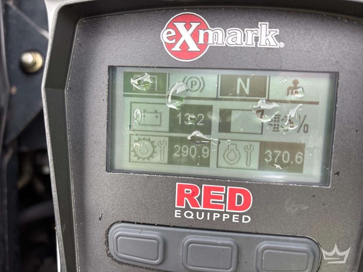 2017-exmark-96in.-zero-turn-commercial-mower-image-12