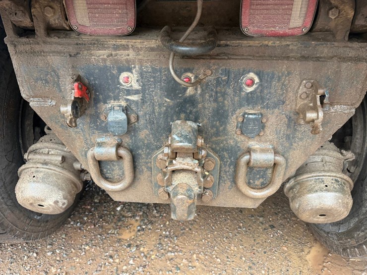 1992-ford-l9000-image-21