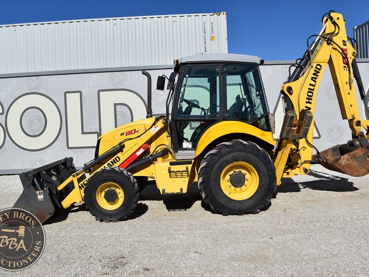2013-new-holland-b110c-image-2