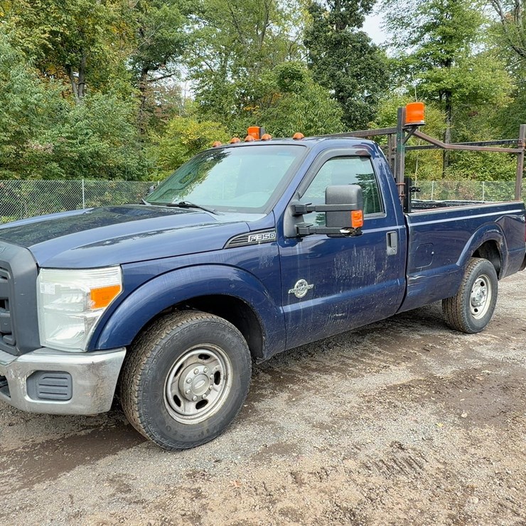 2012 FORD F350 XL