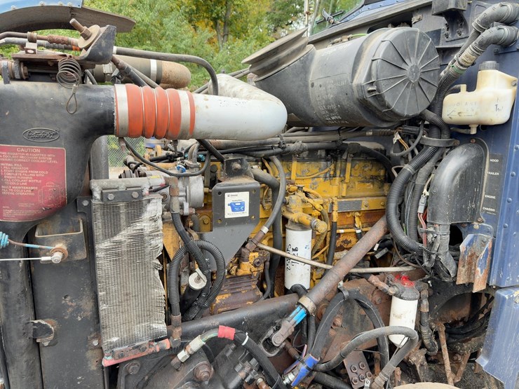 2004-peterbilt-357-image-8