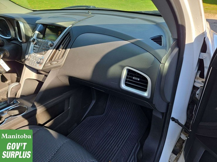 2015-chevrolet-equinox-image-22