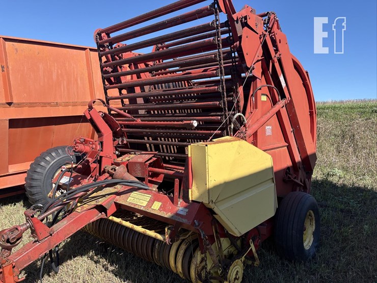 new-holland-850-image-2