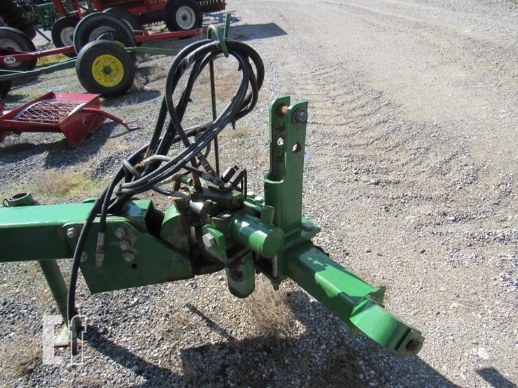 john-deere-2810-image-10