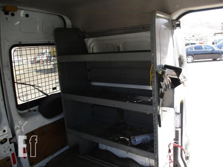 2010-ford-transit-image-10