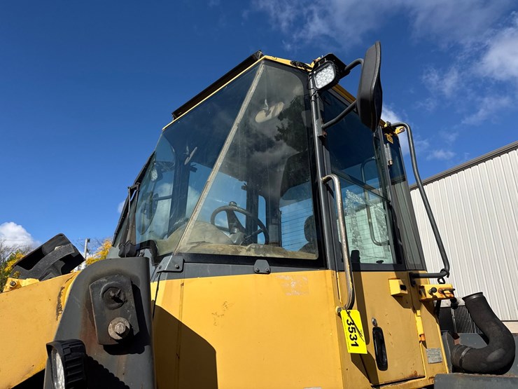 komatsu-wa320-image-44