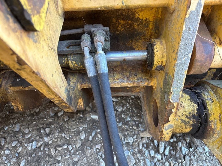 new-holland-190-image-18