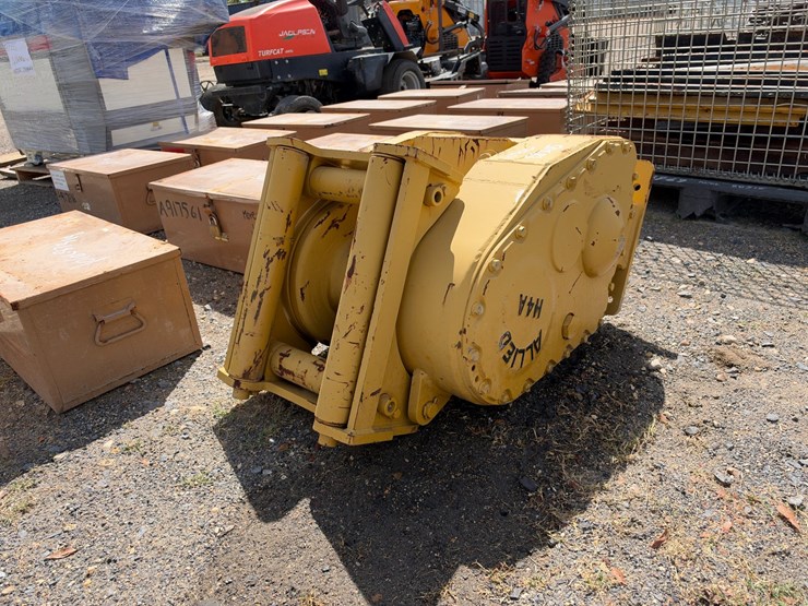 caterpillar-d5k-image-1
