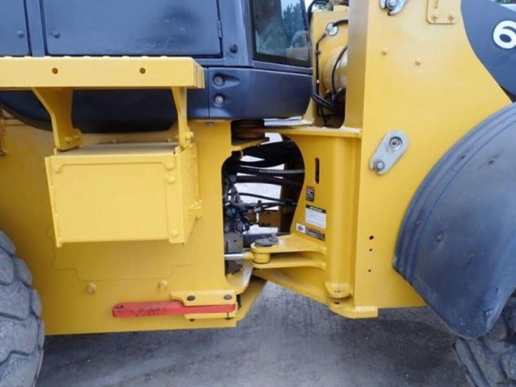 2014-deere-624k-image-50