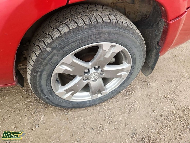 2010-toyota-rav4-image-17