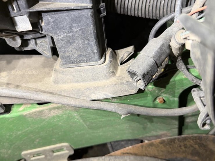 2013-john-deere-db60-image-18