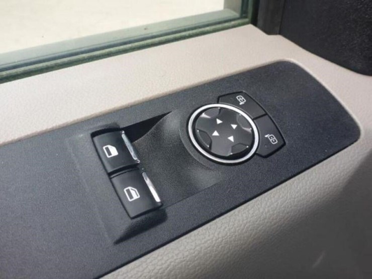 2019-ford-f350-xl-image-19