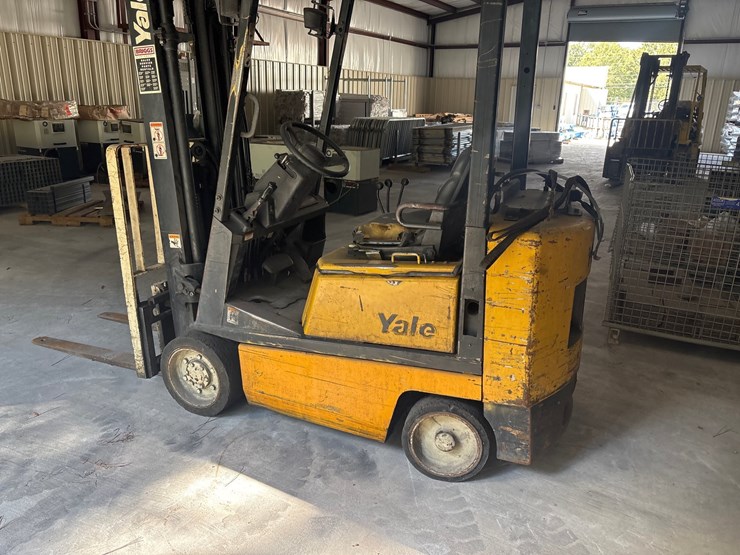 #21-•-yale-forklift-image-4