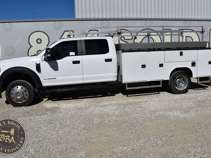 2020-ford-f550-xl-image-11