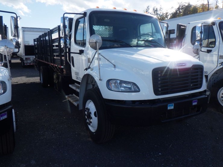 2020-freightliner-m2-106-image-3