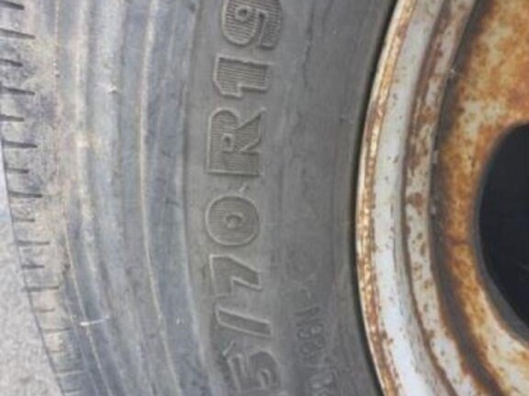 2011-ford-f550-xl-image-49