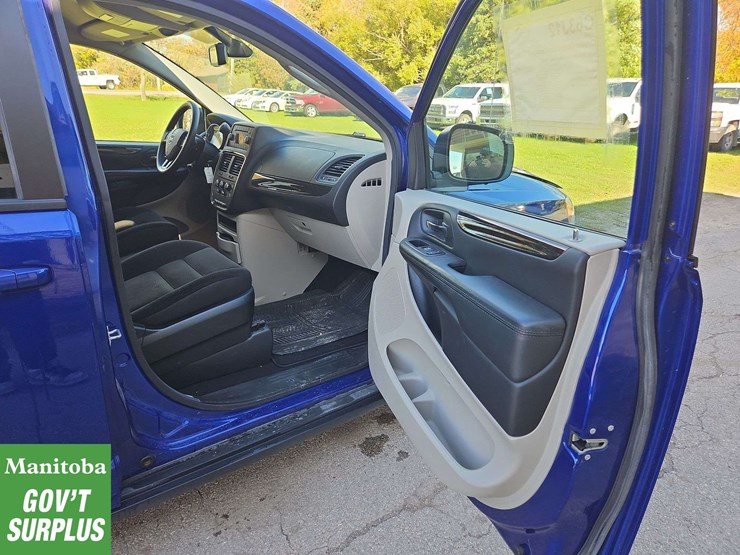 2018-dodge-grand-caravan-image-30