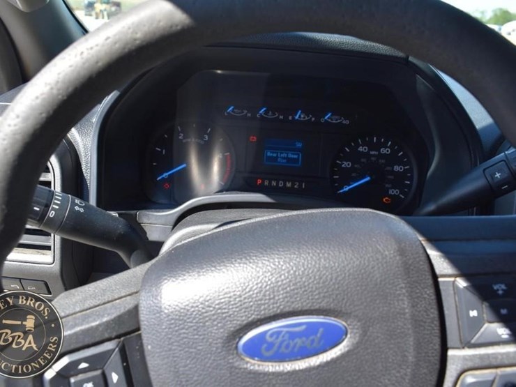 2017-ford-f550-xl-image-23